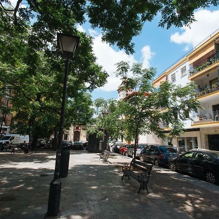 Charming Terrace - Sunny Chill Out Terrace Apartment Sevilla Bagian luar foto